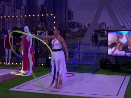 Mesmo barrado do baile, Vinícius curte festa do líder; confira últimas atualizações do BBB