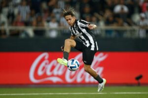 Botafogo é punido com transfer ban pela Fifa. Entenda motivo