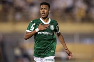 Estêvão é arma ofensiva do Palmeiras contra o Vasco no DF