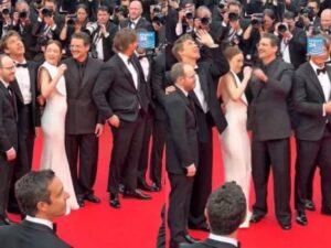 Emma Stone é "atacada" por abelha em Cannes e reação viraliza. Veja