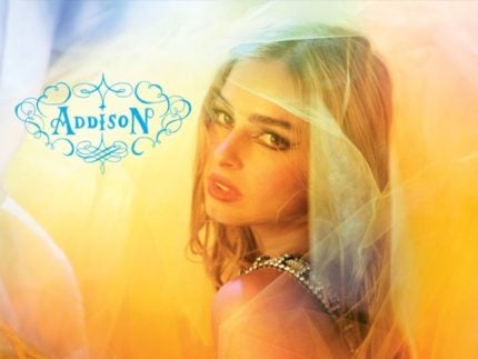 Estilo único e atitude: Addison Rae é a melhor notícia da música pop em 2025