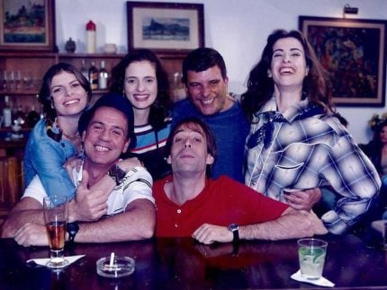 Débora Bloch resgata fotos de programa que apresentava com Fernanda Torres