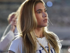 Ao lado das filhas, Virginia Fonseca compartilha momento de fé em evento católico