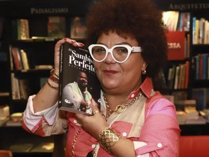 Esposa de Arlindo Cruz fala sobre estado de saúde do cantor e novo relacionamento em biografia