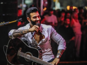 Gusttavo Lima canta música inédita e agita público em show vibrante no Acre