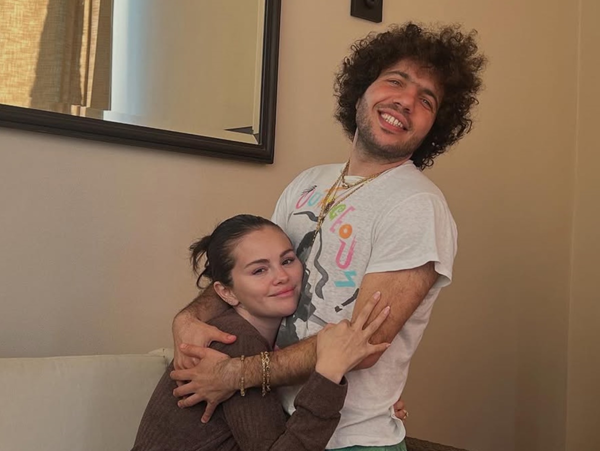 Como andam os preparativos para o casamento de Selena Gomez? O noivo, Benny Blanco, detalha!