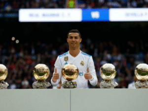 2º maior vencedor da Bola de Ouro, Cristiano Ronaldo ironiza premiação
