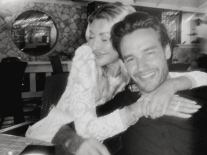 Namorada de Liam Payne relata depressão profunda após morte do cantor: "Dor e luto"