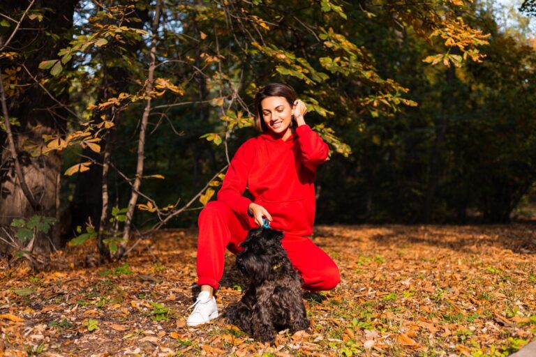 Mulher feliz na natureza