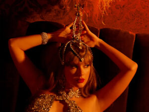 Taylor Swift canta sobre desejo de beijar amigo em "Ruin the Friendship"