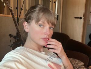 Taylor Swift revela quem são seus artistas favoritos do momento: "Ouvindo repetidamente"