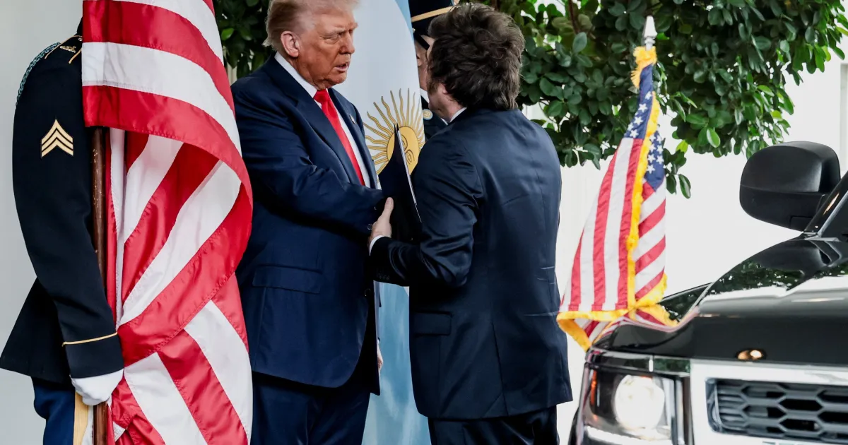 Trump sugere que ajuda à Argentina depende de vitória de Milei nas eleições