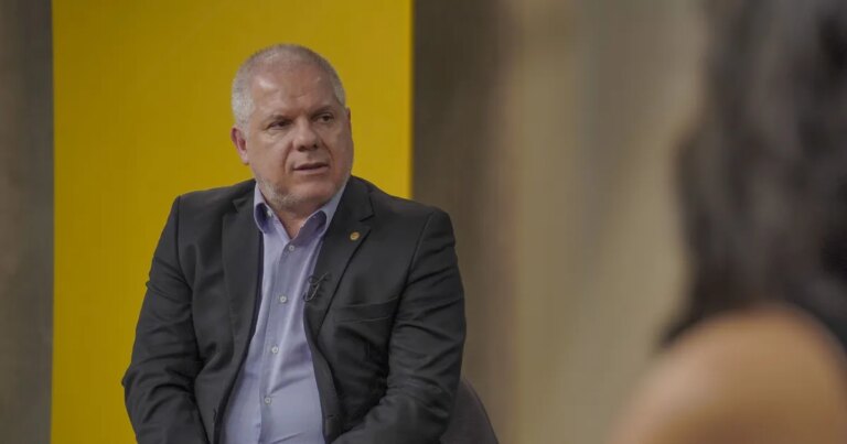 Defesa de ex-presidente do INSS rebate acusações e diz que prisão é injusta