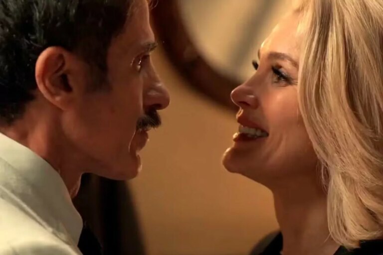 Sandra (Flávia Alessandra) revela a Ernesto (Eriberto Leão) que está viva em