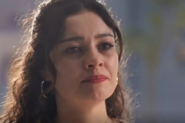 Gerluce (Sophie Chalotte) em Três Graças