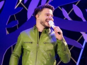 “Fala Meu Nome”: Matheus Fernandes lança DVD e surpreende com parcerias especiais