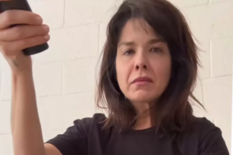 samara felippo irritada