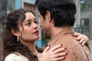 Gerluce (Sophie Charlotte) e Paulinho (Romulo Estrela) em