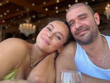 Separados, Diogo Nogueira surpreende e exalta Paolla Oliveira pelos 20 anos de carreira