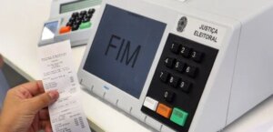 Governo e oposição não falam com eleitor de centro, diz Arko Advice