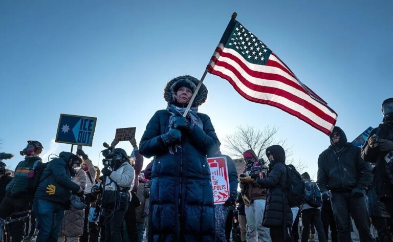 Protestos contra o ICE ganham força e se espalham pelos EUA