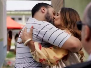 “Muito, muito bonito”, revela Belo sobre beijo em Viviane Araujo em “Três Graças”