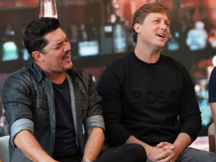 Justiça determina que George Henrique e Rodrigo devolvam caminhão a empresários