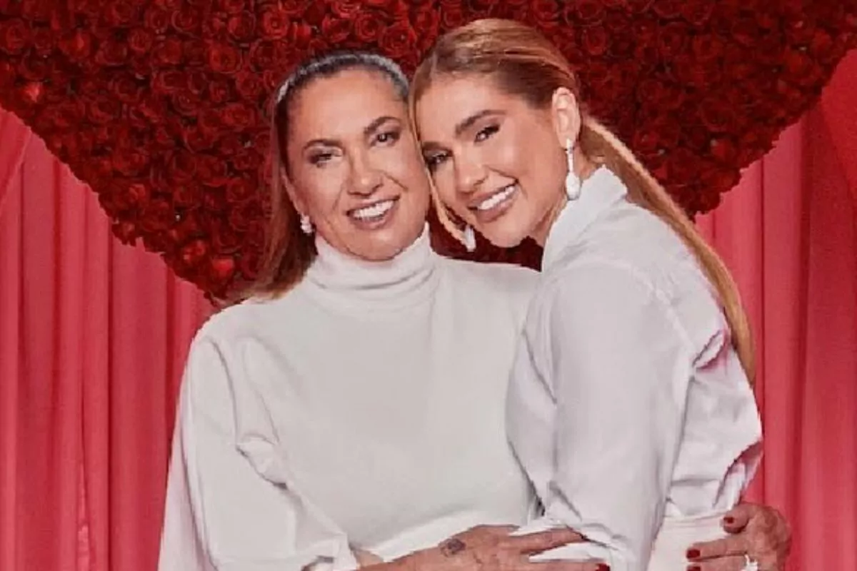 margareth serrão e virginia fonseca abraçadas