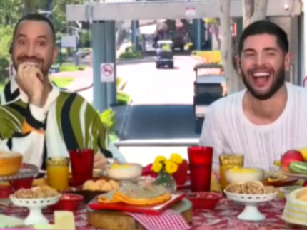 Ex-BBB26 Marcelo flerta com Gil do Vigor e deixa apresentador sem palavras: "ficou vermelho?"