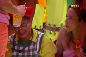 Milena exagera na festa do BBB, passa mal e vira assunto na casa