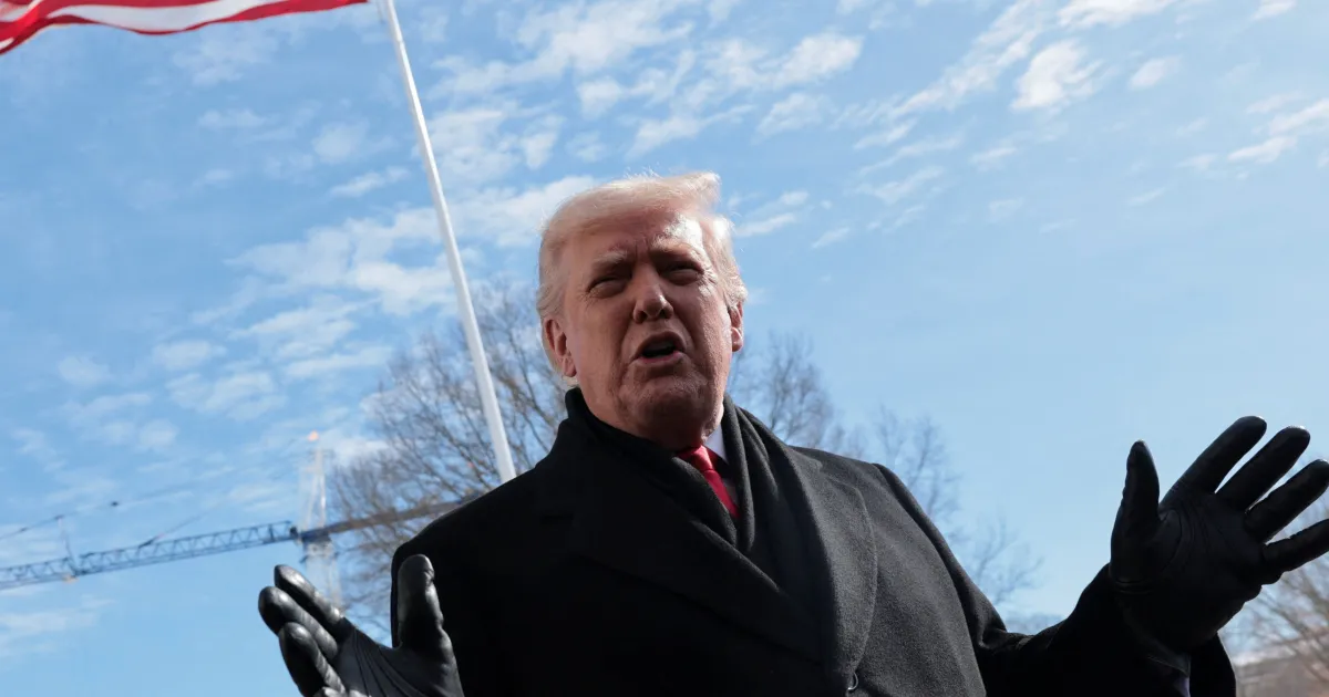 Trump diz que EUA vão responder se o Canadá fechar acordo com a China