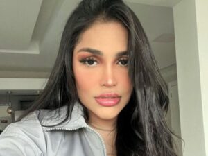 Tragédia na estrada: ônibus de Flay se envolve em acidente fatal; cantora passa bem