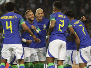 Camisa azul ou amarela? Veja retrospecto do Brasil jogando com o uniforme II em Copas do Mundo