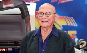 Morre James Tolkan, ator de "De Volta Para o Futuro", aos 94 anos, diz site