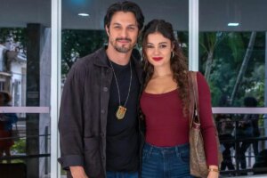 Gerluce (Sophie Charlotte) e Paulinho (Romulo Estrela) em Três Graças