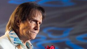 Roberto Carlos recebe homenagens de famosos em aniversário de 85 anos