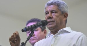 Em disputa acirrada na BA, Jerônimo se reúne com Lula e Wagner no Alvorada