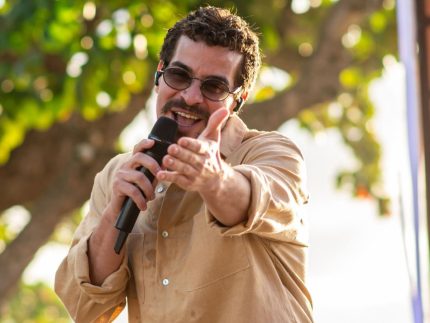 Thiago Martins relembra “Avenida Brasil” e detalha novo projeto “Quintal do TG”