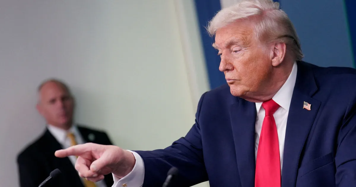 Sob alerta da ONU, Trump renova ameaças à infraestrutura energética do Irã